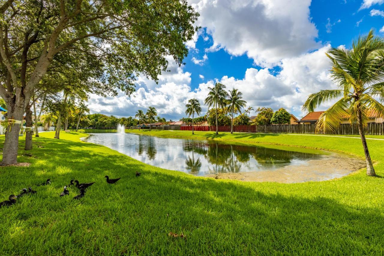 Luxurious And Cozy Townhouse 3 Bedrooms 2.5 Bath Miami Exterior photo